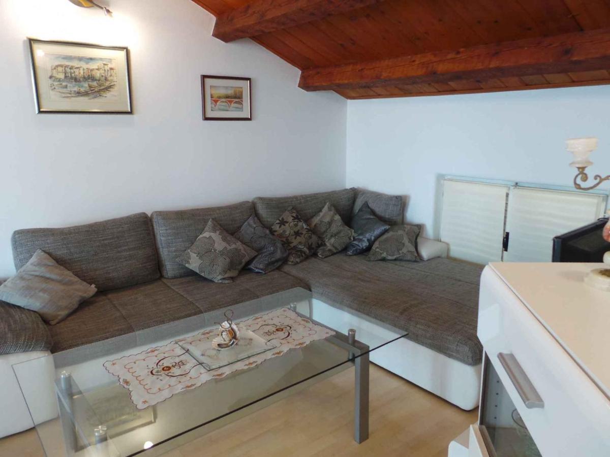Apartment In Lovran 34848 ภายนอก รูปภาพ